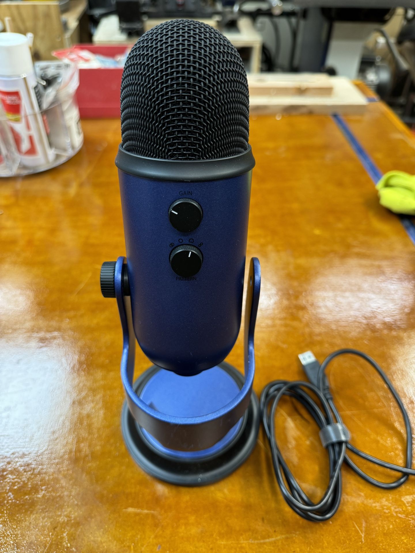Blue Yeti Stand Microphone