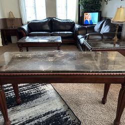 Furniture in excellent condition ! 