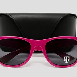 Retro Wayfarer Sunglasses – T-Mobile Magenta Logo, Case Included – UV Festival Beach Shades
