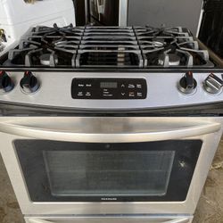 Stove And Refrigerator 