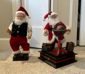 2 Decor Santas 