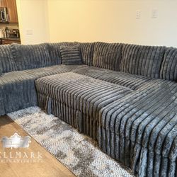 Fluffy Pullout Bed & Storage Sectionals