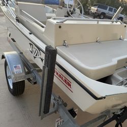 RARE CLASSIC BOSTON WHALER SS 13.3 