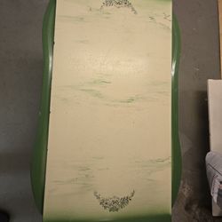 vintage enamel table top with a leaf set