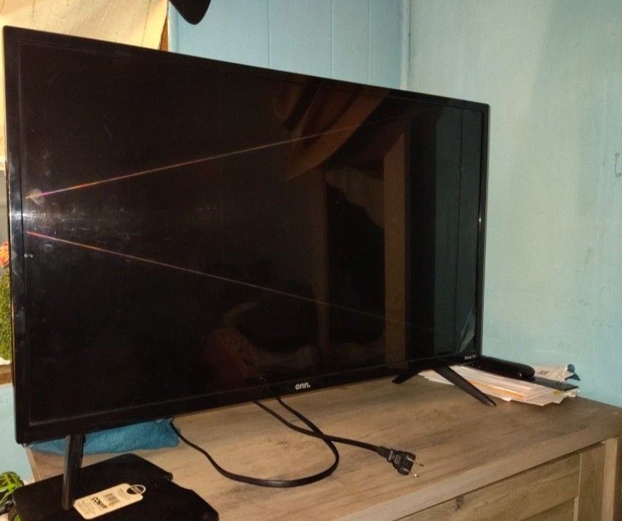 Tv 32" Onn Roku , New 