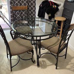 Beautiful Kitchen Table Set 3 Chairs 