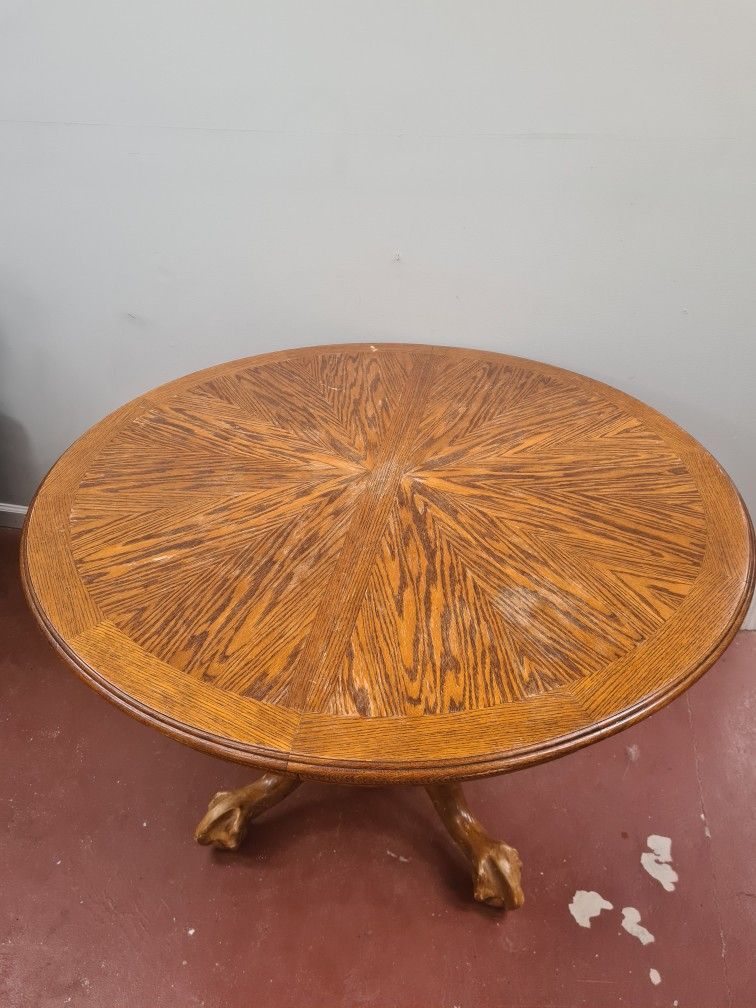 Round Table With 5 Chairs