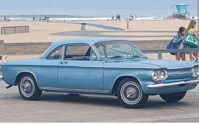 Beautiful 1963 Corvair coupe in silver blue