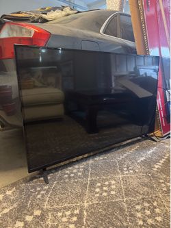 Vizio 55” Smart TV (D55u-D1) – Great Condition
