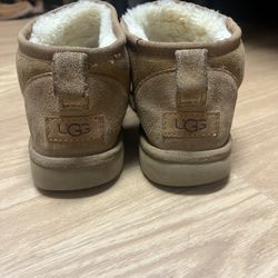 Women’s Low Uggs 
