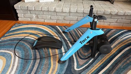 Tacx Boost Indoor Bike Trainer – Excellent Condition