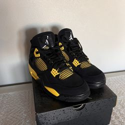 Jordan 4 thunder 