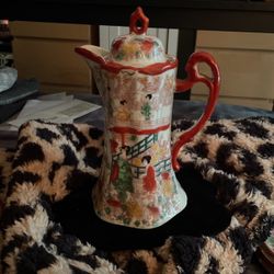 Antique Japanese China Tea Pitcher Has Matching Tea Cups And Saucers 