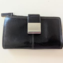 Kenneth Cole Reaction Women's Wallet Black.
