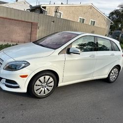 2015 Mercedez Benz B250