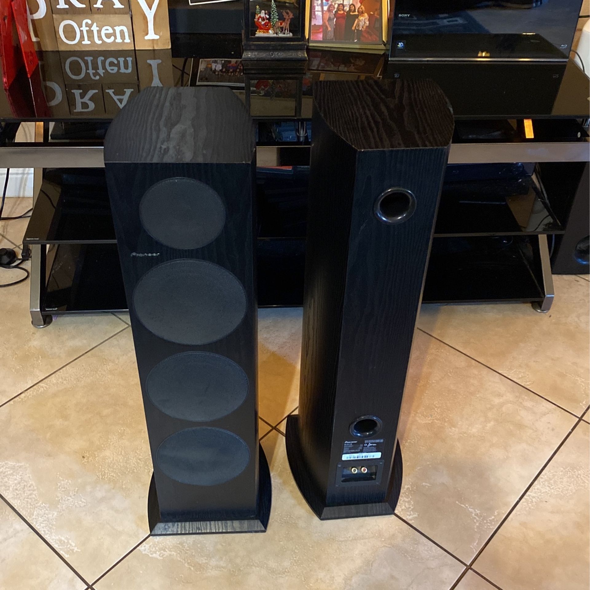 Pioneer Surround, Sound Speakers