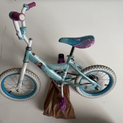 “Frozen” Kids Bike