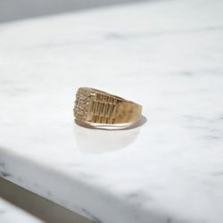 10K YG Luxury Square Rings / 9gr / Sz 10 3/4 / White Zircons 