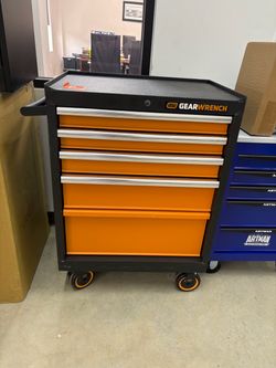 NEW WITH KEYS Shop GEARWRENCH 26 in. 5-Drawer GSX Series Rolling Tool Cabinet