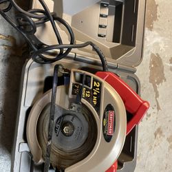 Craftsman 2 1/4 HP 12 Amp 7 1/4" Millennium Series Circular Saw With Case