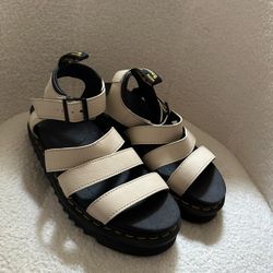 Women’s Doc Martin Sandals Size 9
