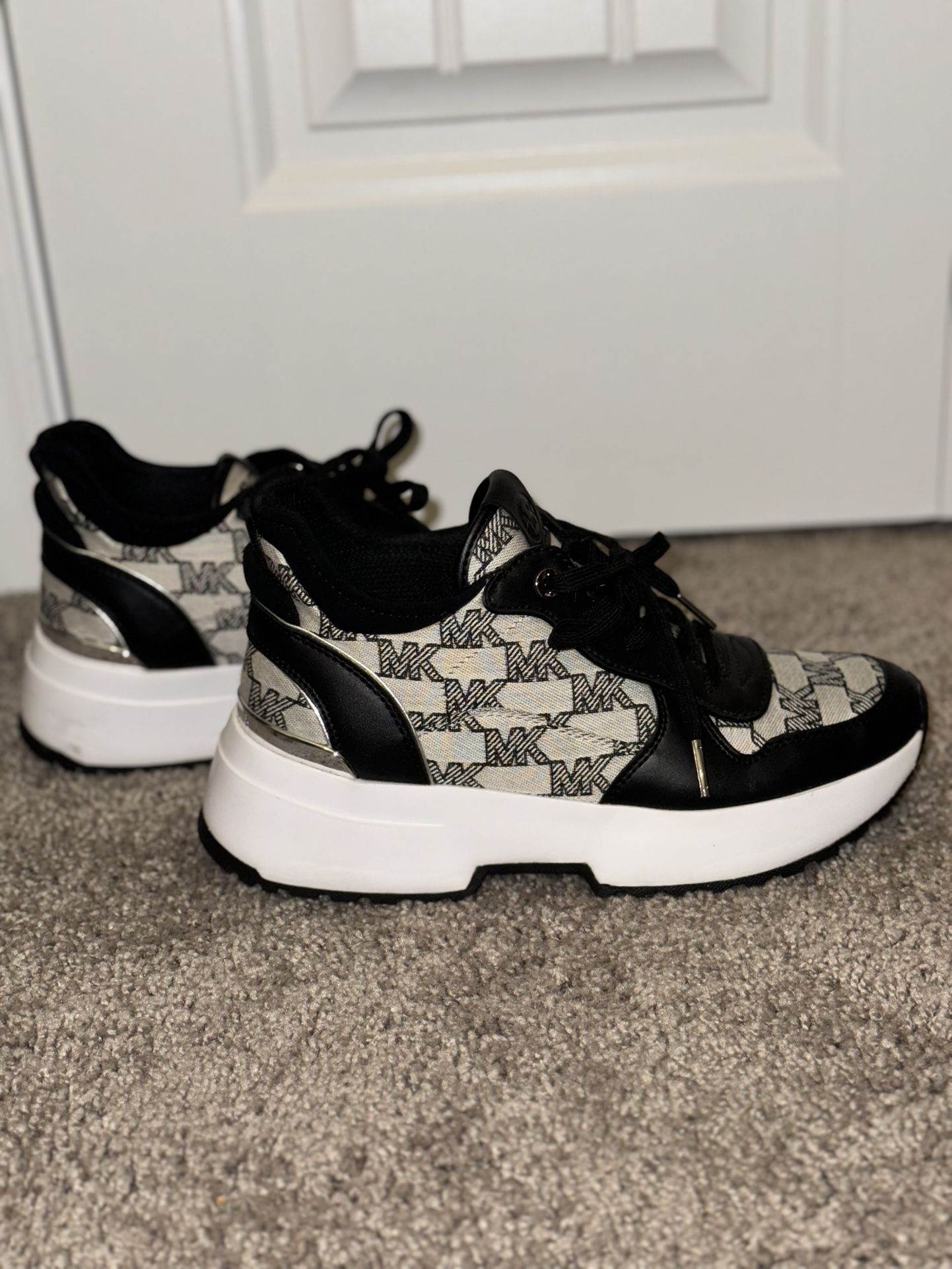 Michael Kors Muse Trainer Size 7.5