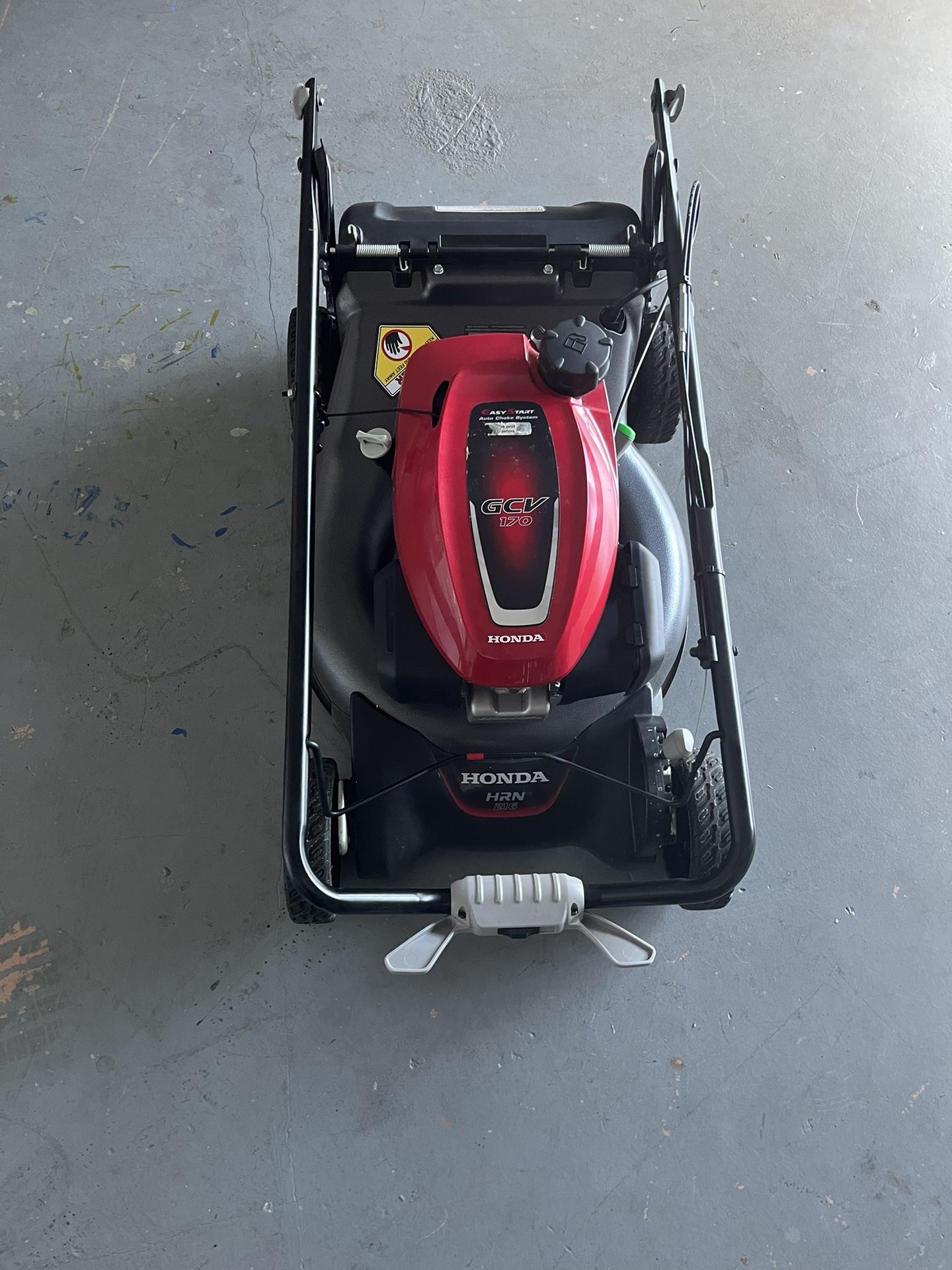 Honda HRN 216, WalkBehind SelfPropelled Lawn Mower with Twin Blade