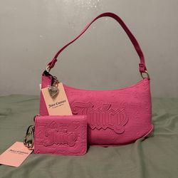 Juicy Couture shoulder bag w matching card holder🩷