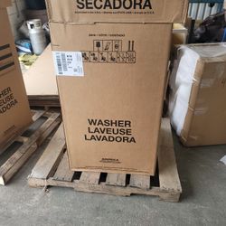 New Amana Washer In Box.