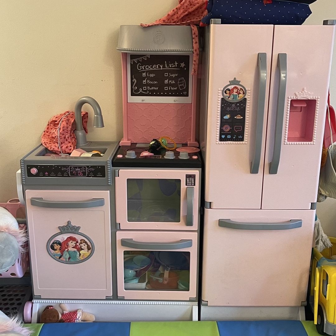 Best Disney Princess Magical Sounds Play Kitchen for sale in Danbury,  Connecticut for 2024