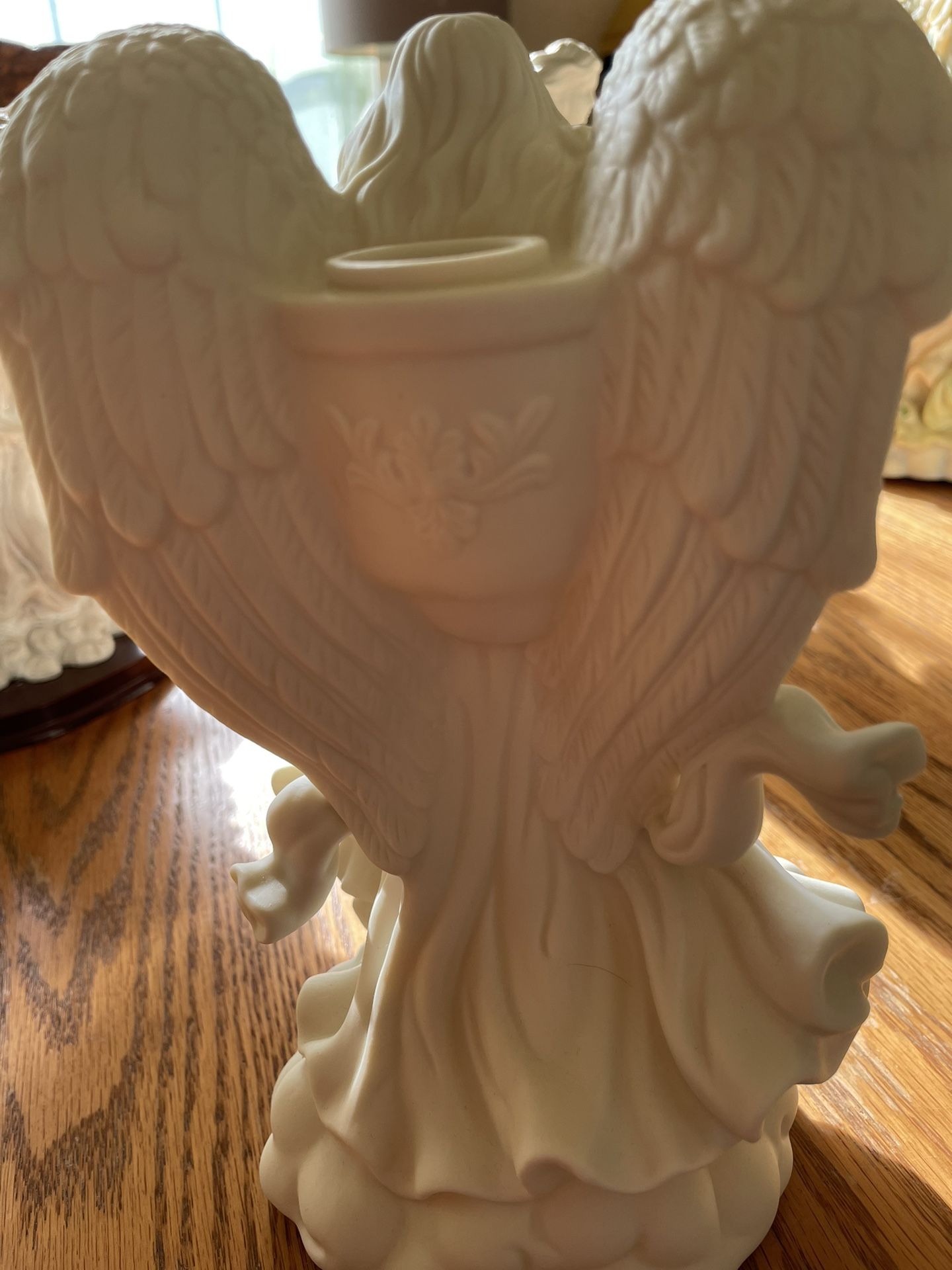 Party lite Angel Of Peace Christmas Candle Holder,