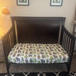Toddler Bed/Crib