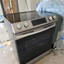 Samsung Stove Eléctric Glass Top 30”5 Burner