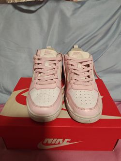 Court Borough Low Recraft ( Has original box )