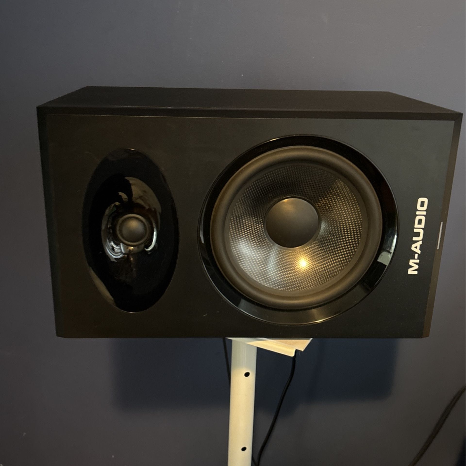 M Audio BX8 Graphite Studio Monitors W/ White stands 