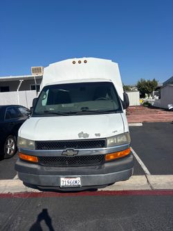 Chevrolet Express Cutaway Box Van