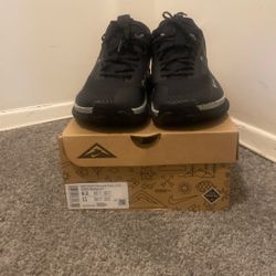 Used Nike React Pegasus Trail 4 GTX  In Excellent Condition Color Black  $60 Size 9.5