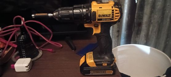 DeWalt 20 volt max with battery