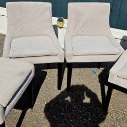 4 Dinning Chairs