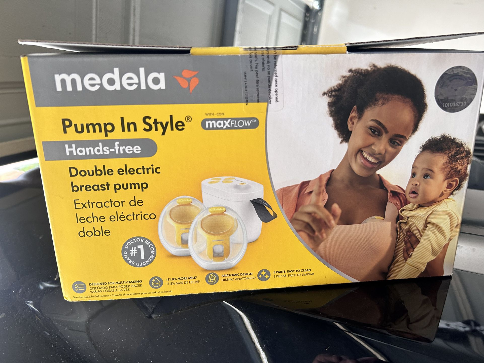 Medela Pump in Style MaxFlo Hands-Free Electric Breast Pump