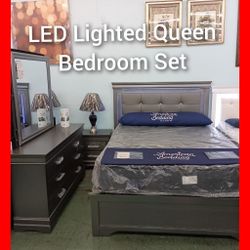 😁 Queen Lighted Bedroom Set 