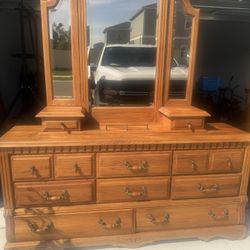 10Drawer Pure Cedar Dresser & Mirror , 2Pieces 