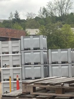 Dolav Plastic Totes