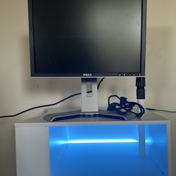 Dell 19-Inch LCD Monitor With Keyboard 