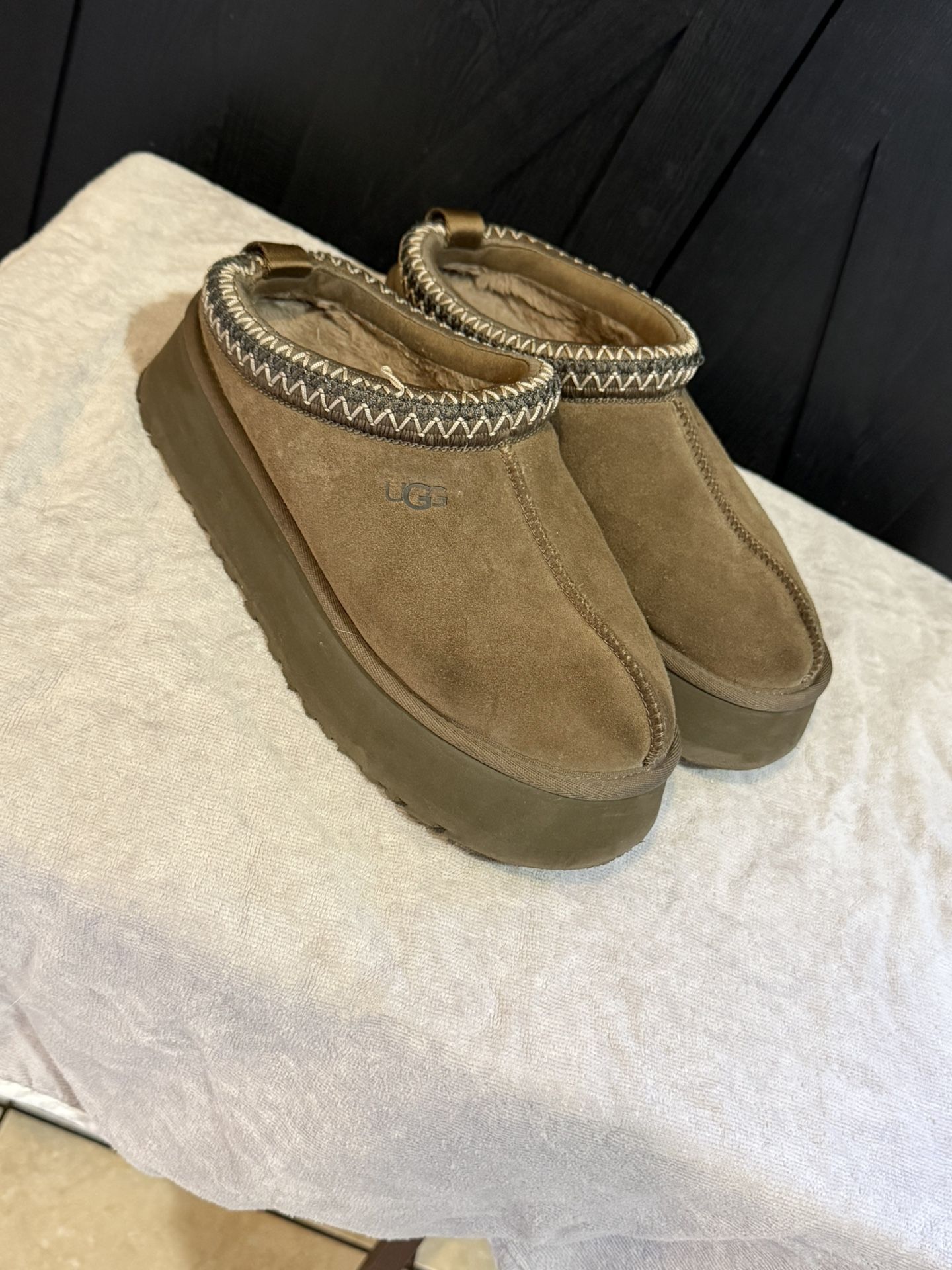 Ugg Tazz Slippers
