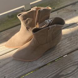 Dolce Vita Booties