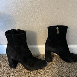 Boots. Womens 7. Black Suede 