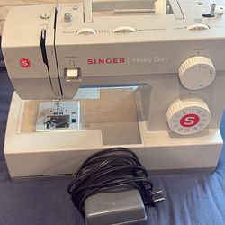 Singer Heavy Duty Sewing Machine