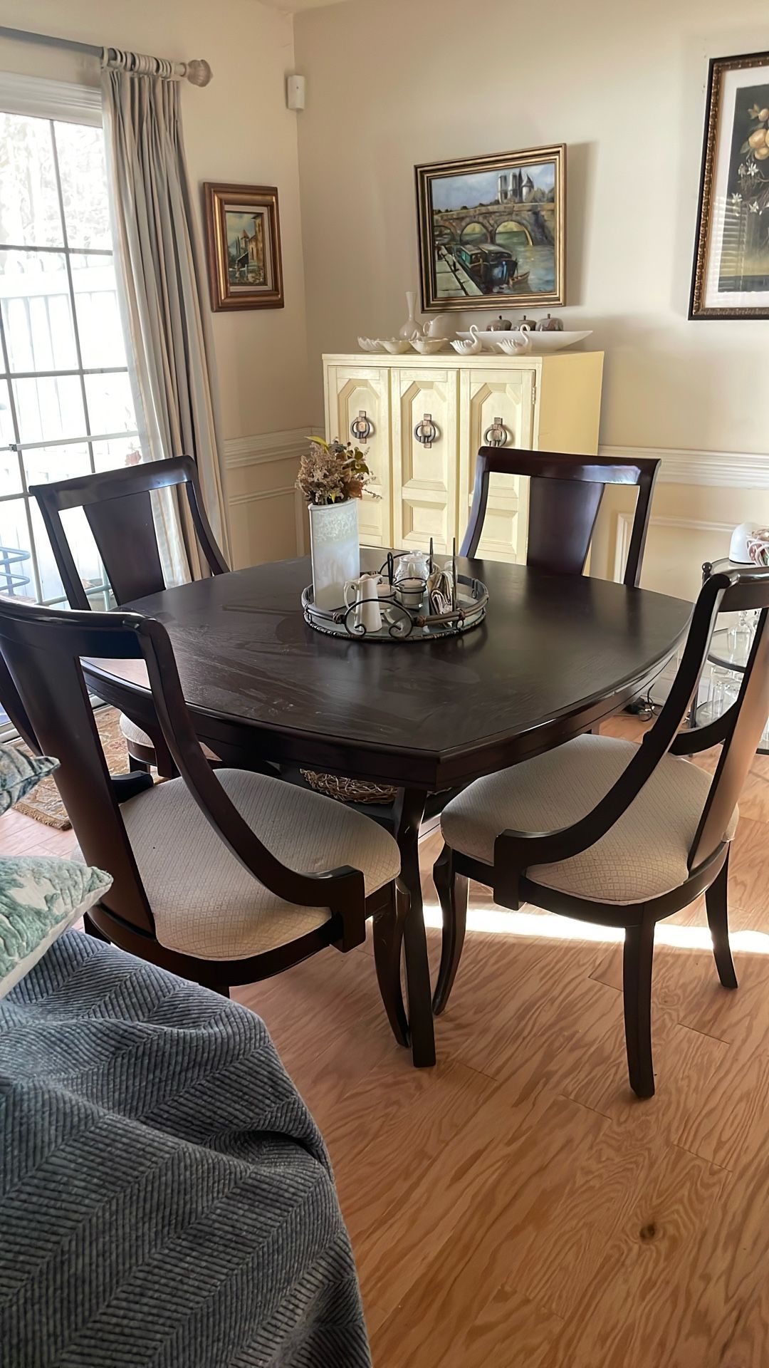 Dining Set With Four Chairs