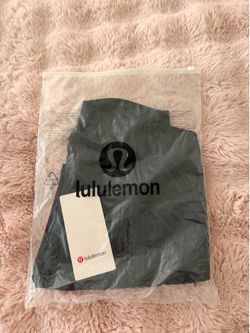 LULULEMON ~ Black ~ Size 2 ~ Cropped